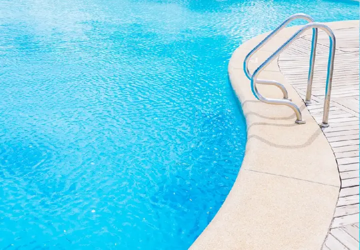 شركة انشاء مسابح بعرعر 0557325438 تنظيف ترميم عزل غسيل